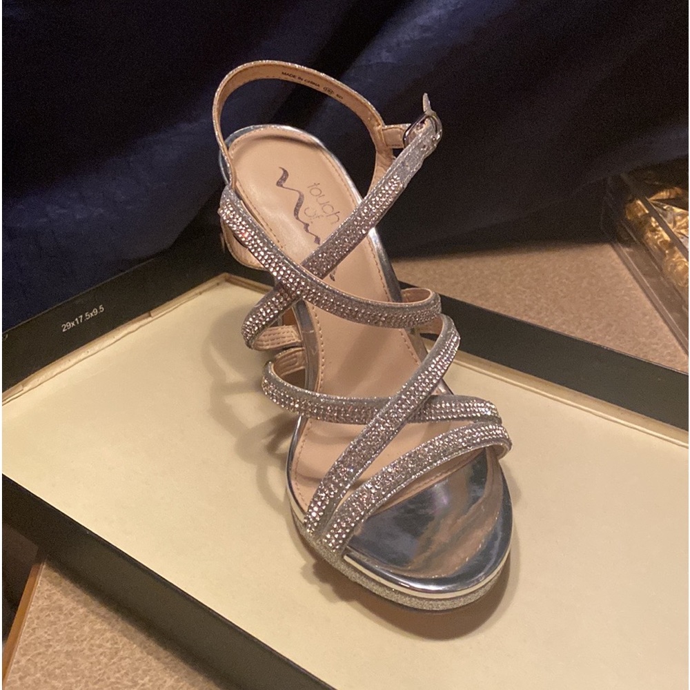 Touch of Nina teens mid high heels